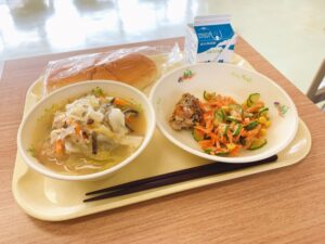【体験談】給食の完食指導が辛くて嚥下できなくなった話